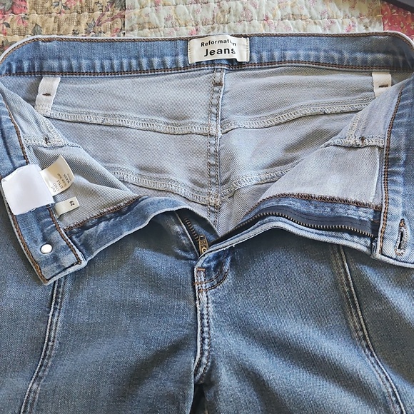 Reformation Suzie High Waisted Jeans in Rhine Wash Size 29 - Picture 5 of 7